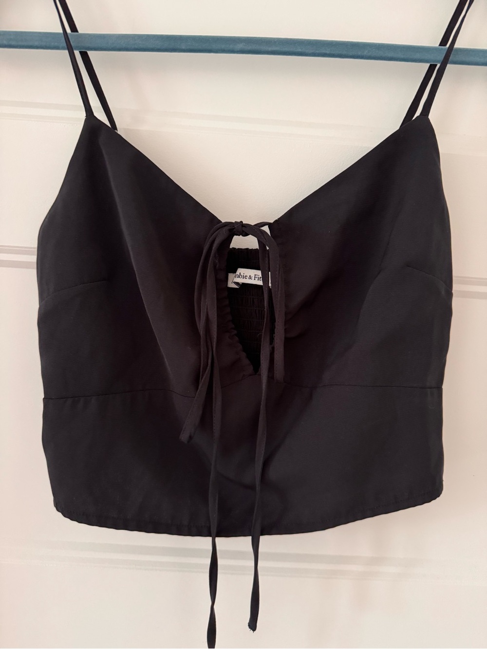 Abercrombie & Fitch Black Tie-Front Spaghetti Strap Crop Cami